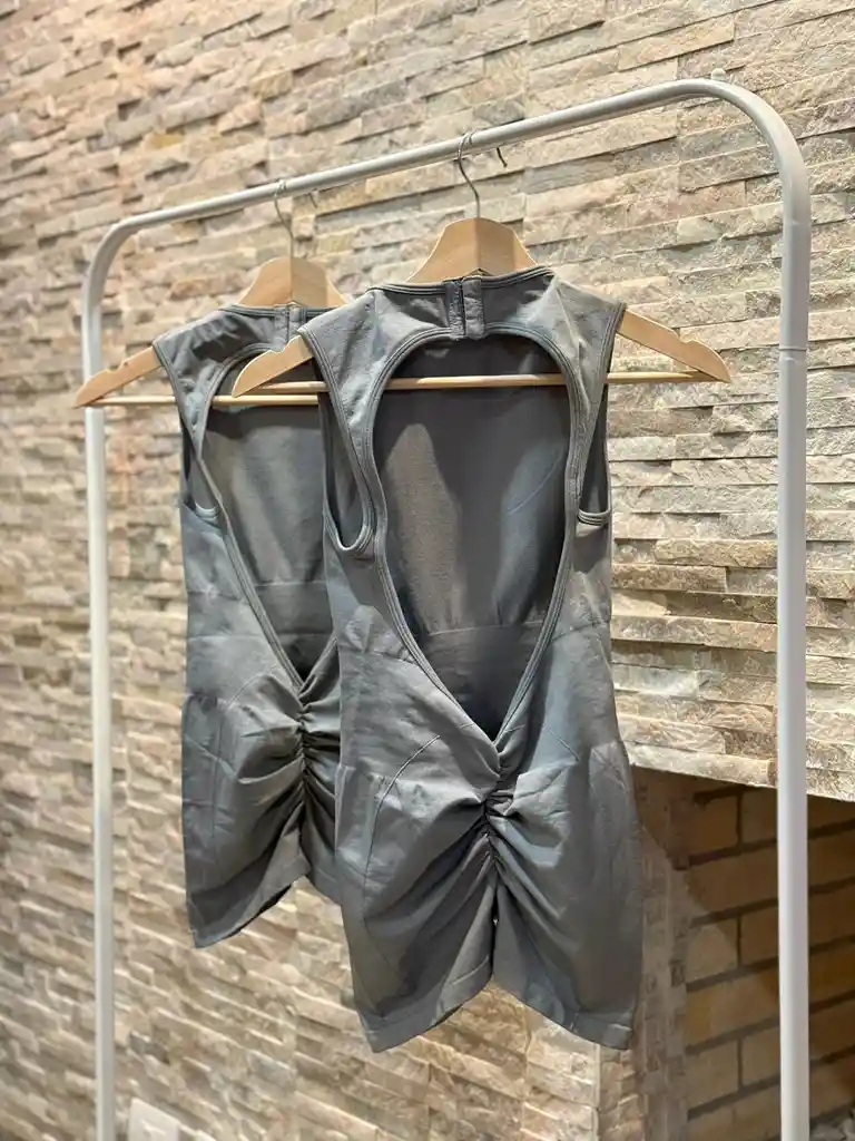 Mono Lumi Gris Talla M