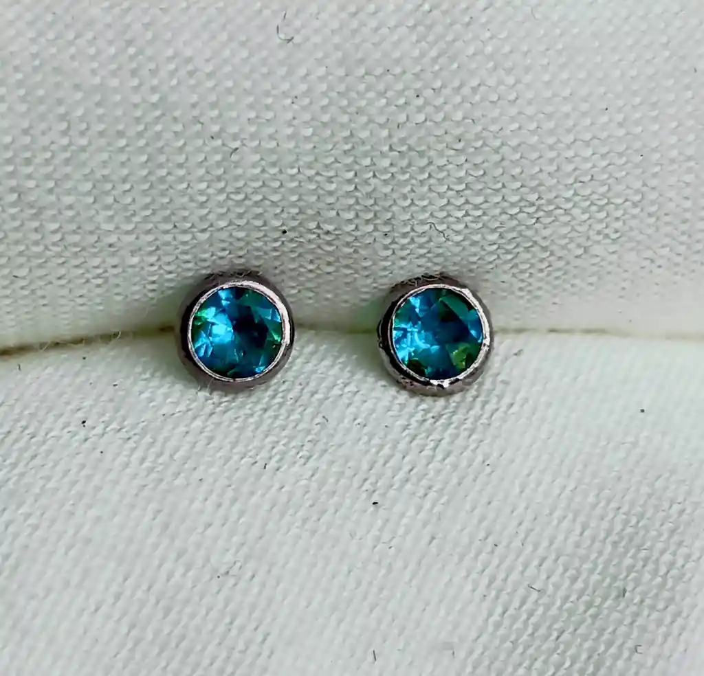 Topitos En Plata 925 -piedra- Color Aguamarina -4 Ml