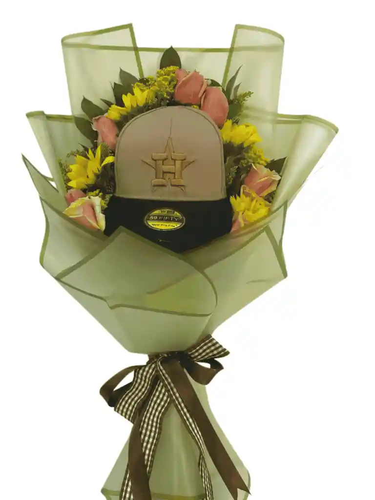 Bouquet De Rosas Con Gorra – Detalle Moderno Y Con Actitud