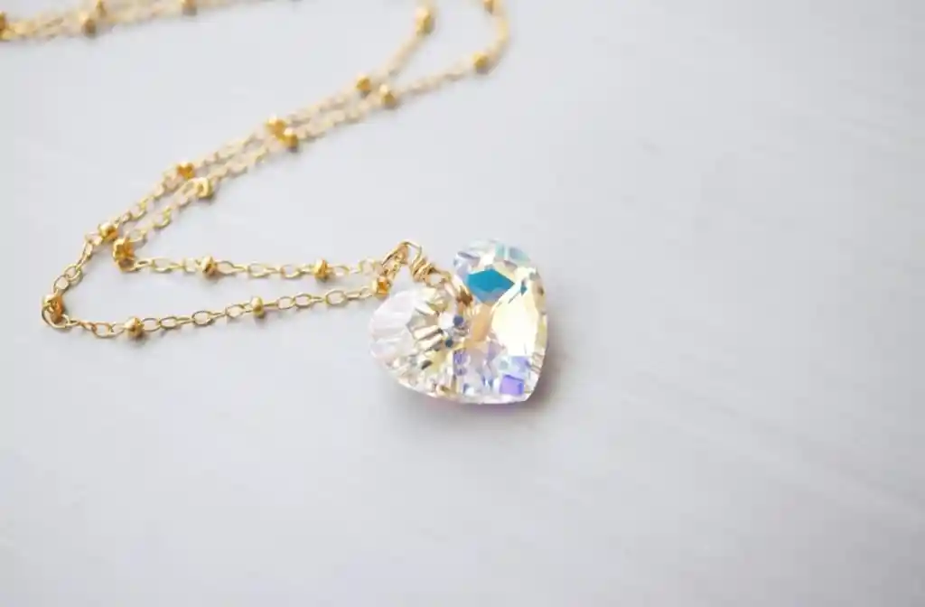 Collar Corazón Swarovski Tornasol Dorado
