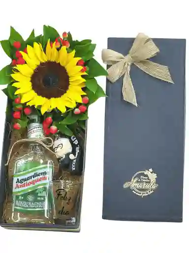 Caja Con Girasol, Llavero Y Aguardiente