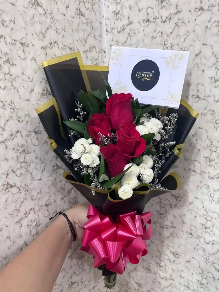 Bouquete Rosas Y Pinopios