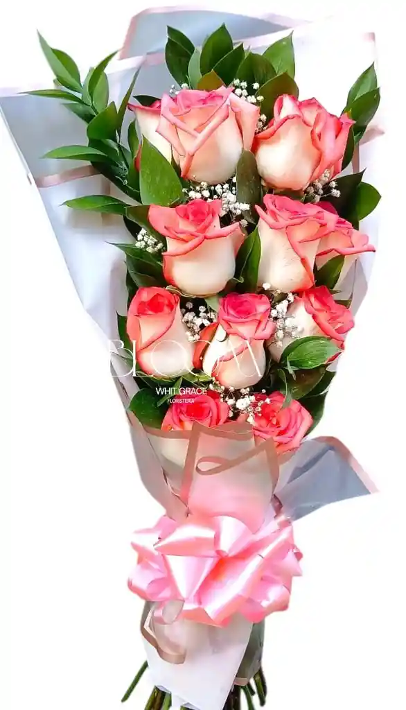 Flores Rosas En Ramillete