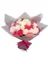 Rosas Blancas Y Rosadas En Ramo