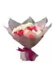 Rosas Blancas Y Rosadas En Ramo