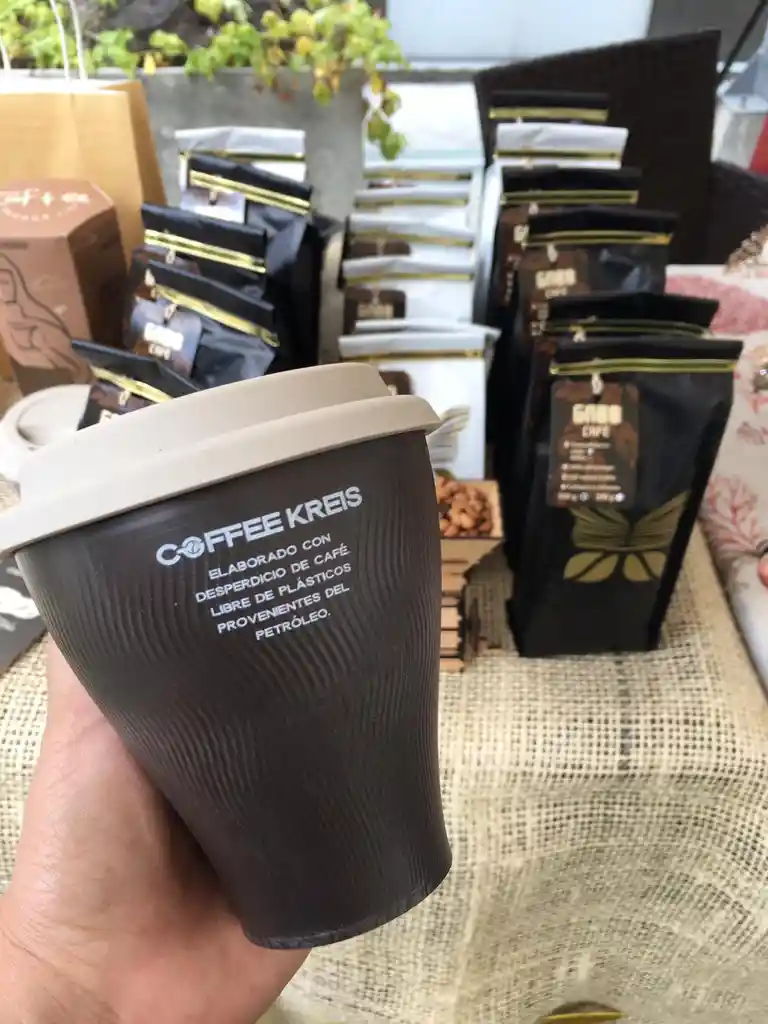 Taza De Café Elaborada Con La Borra Del Café