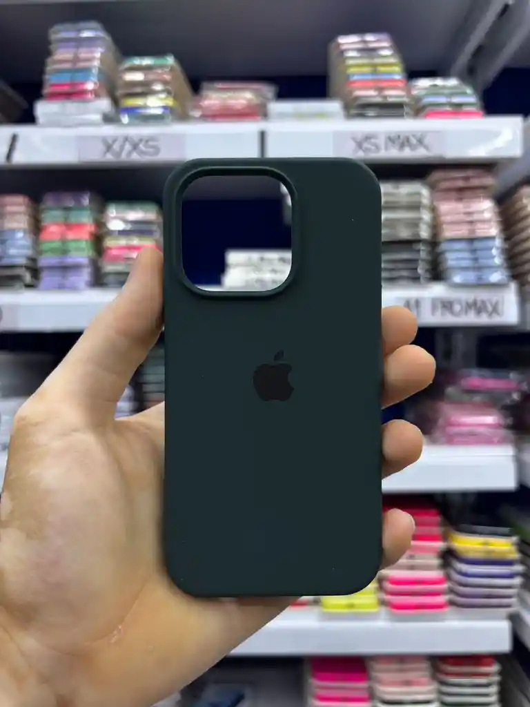Iphone 14 Plus / 15 Plus | Color Verde Dark | Silicone Case | Rigido | Carcasa Protectora | Antihumedad