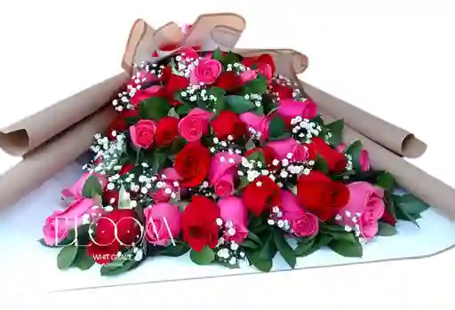 Flores Rosas Rojas Y Rosadas En Ramillete X48