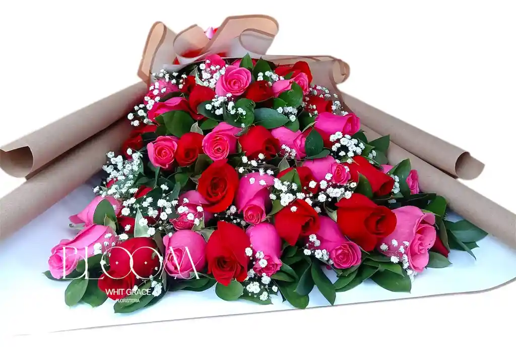 Flores Rosas Rojas Y Rosadas En Ramillete X48