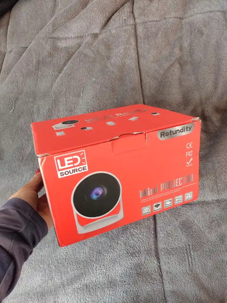 Proyector De Imagen Led Blanco Wi-fi Ready Wireless Make