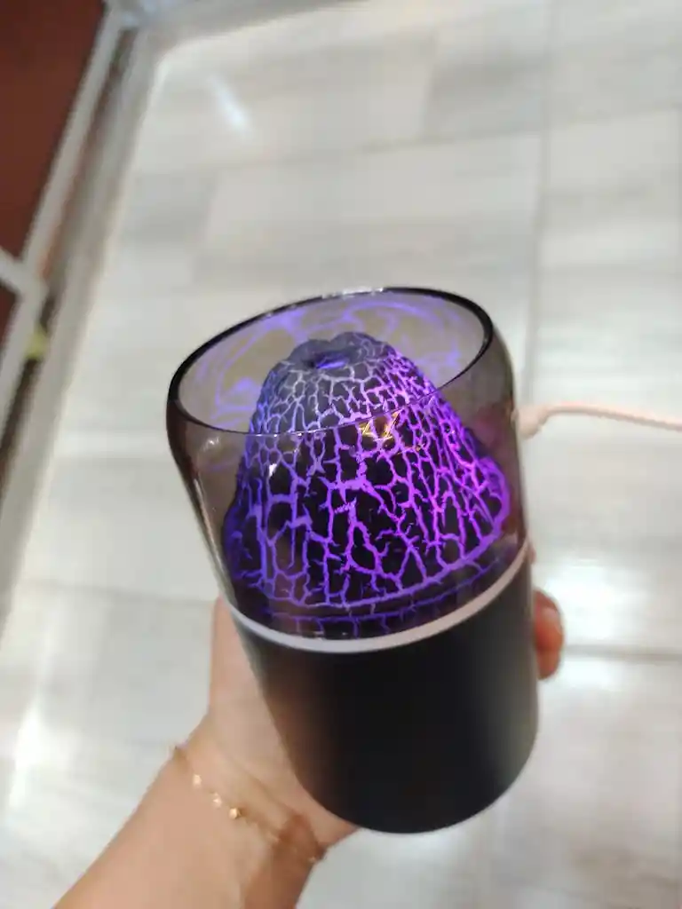 Humidificador Aromatizante Difusor Estilo Volcán Negro Pequeño