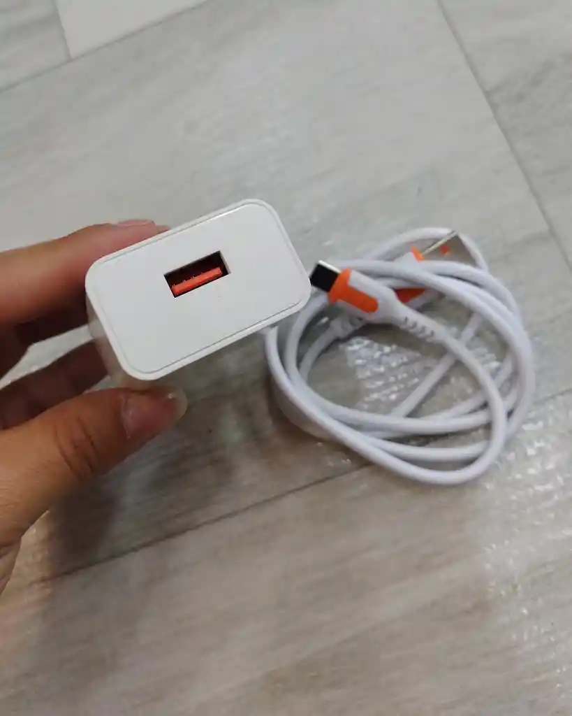 Cargador Naisu Completo Adaptador Y Cable Tipo C Blanco Rapido