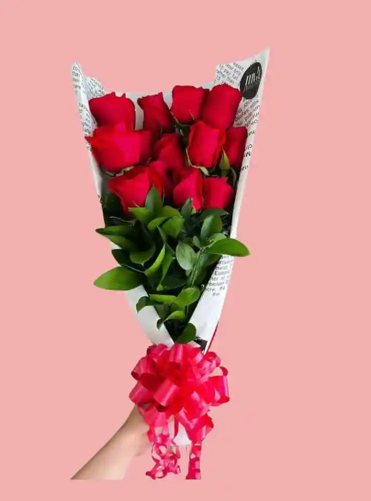 Ramillete 12 Rosas - Amor Y Amistad