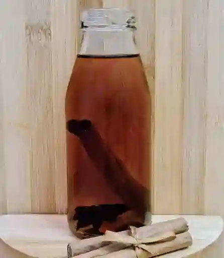 Agua Purificada De Canela Litro En Frasco De Vidrio