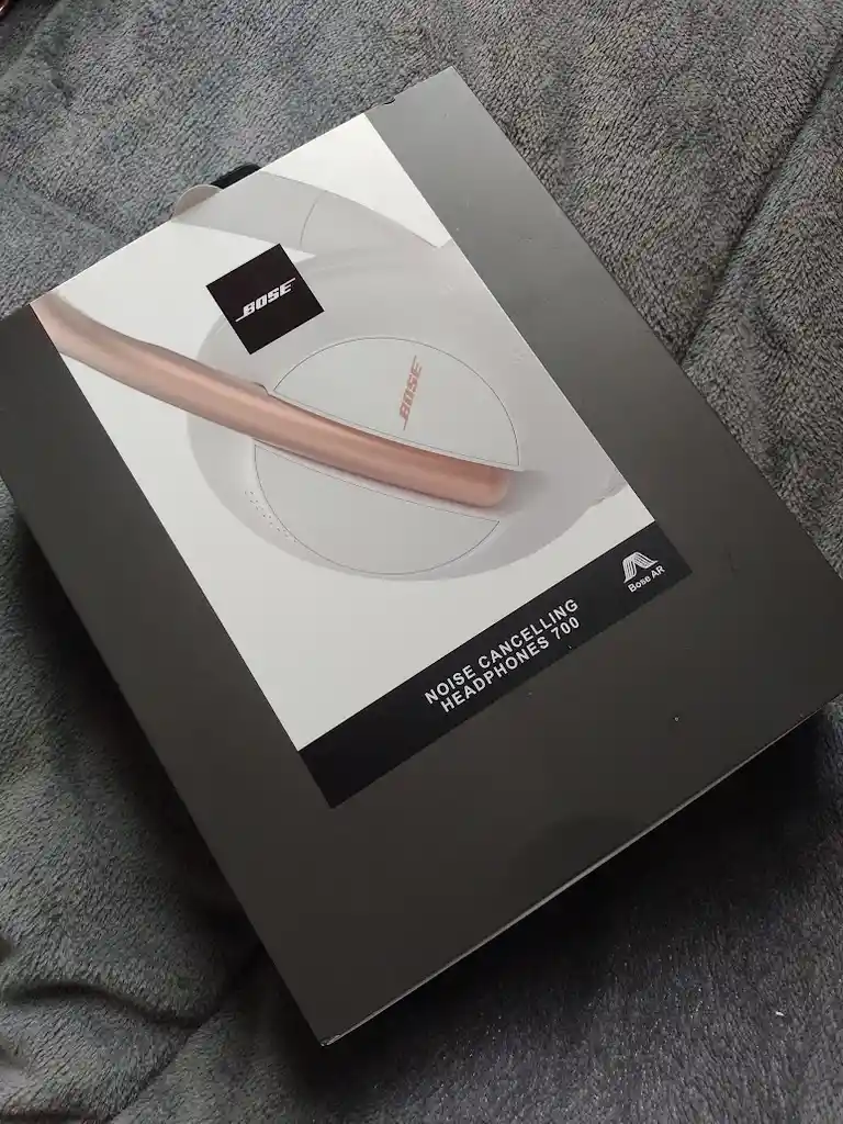 Audifonos Diadema Blanca Con Rosa Bose 700