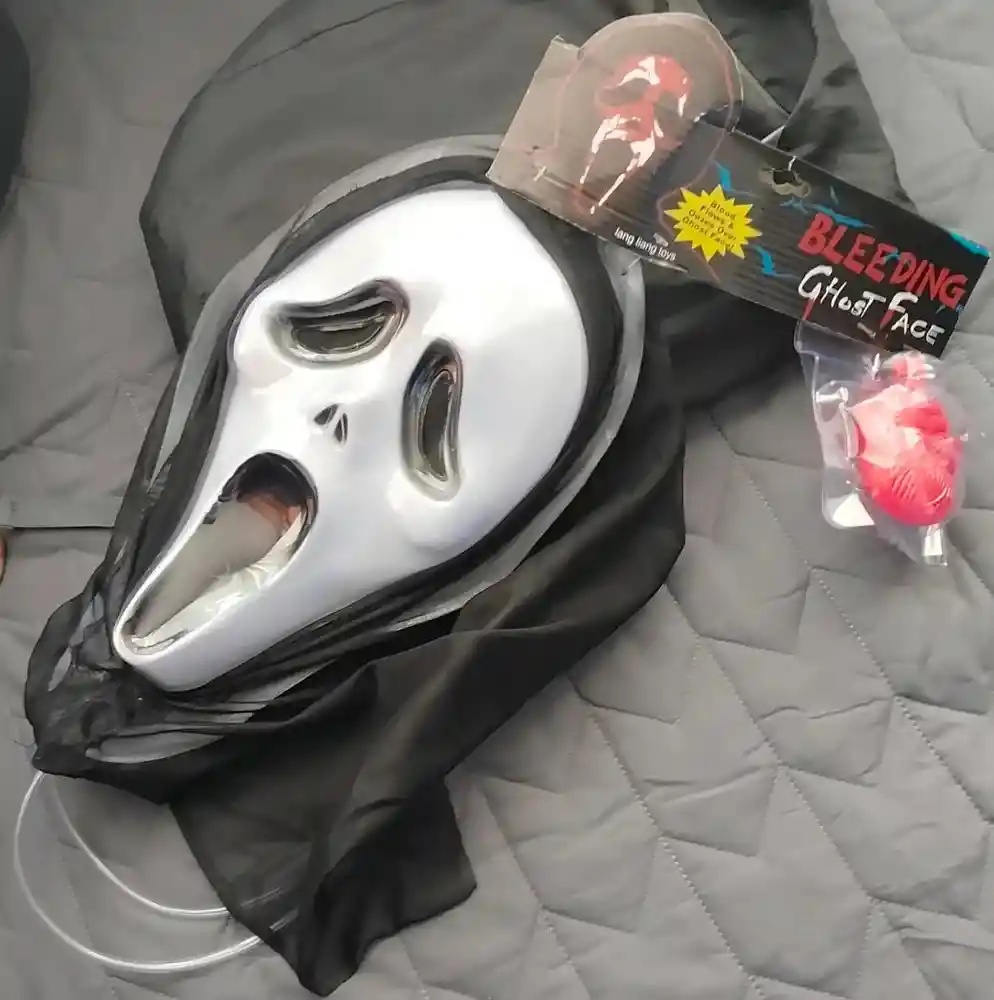 Mascara Ghost Face Scream Scary Con Sangre