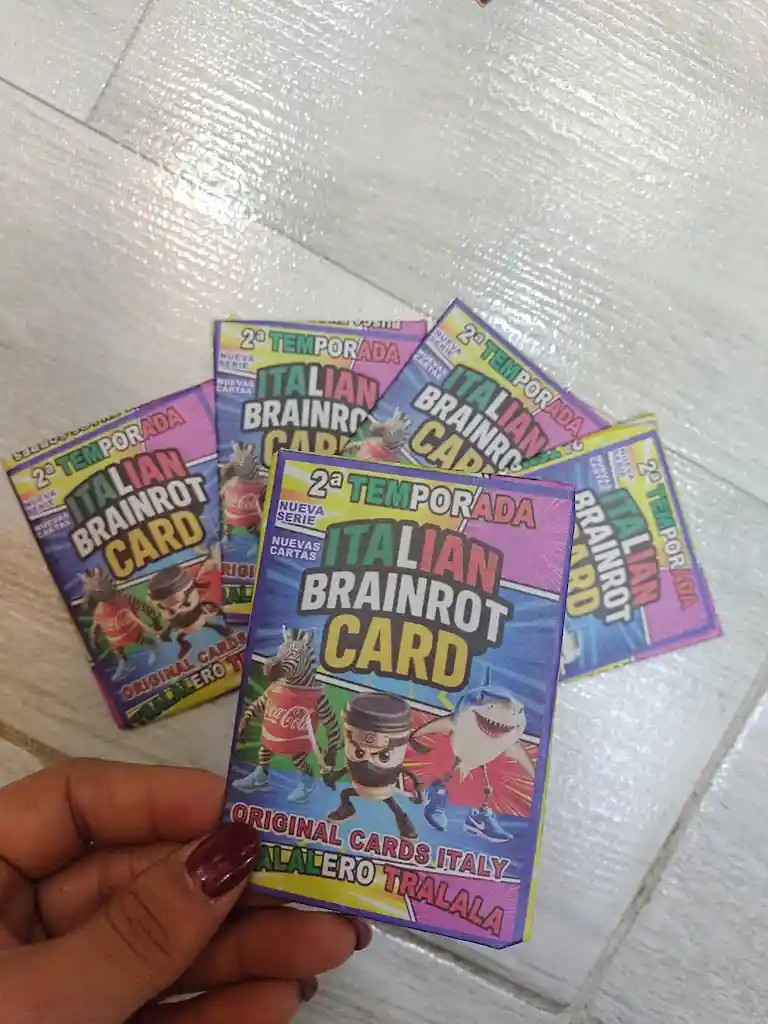 5 Sobres De Cartas Memes Italianos Italian Brainrot (15 Cartas)