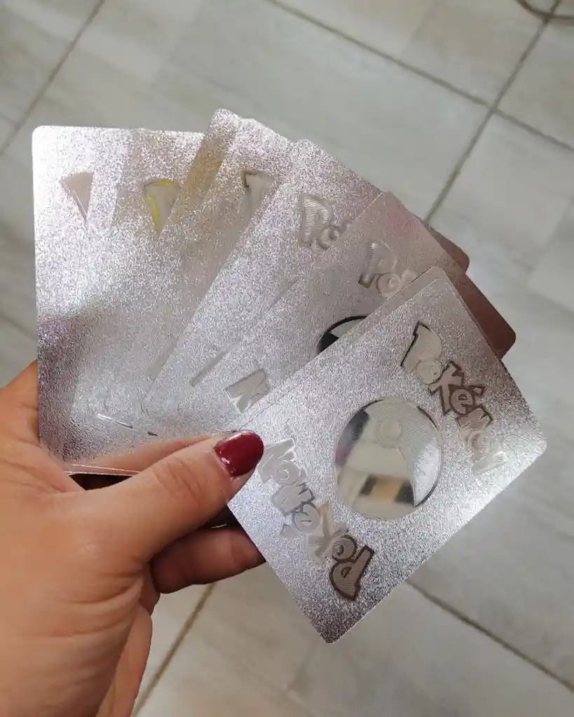 10 Cartas Tarjetas De Pokemon Plateadas Brillantes Aleatorias