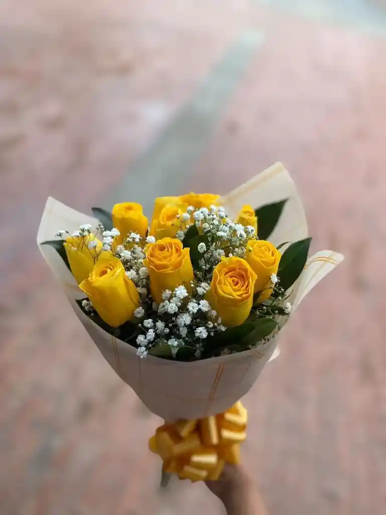 Bouquet De 12 Rosas Amarillas