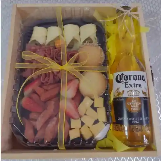 Cerveza Y Mini Tabla De Quesos