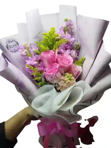 Capuchón Rosas Y Alelies