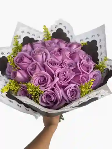 Bouquet De Flores Moradas Claras
