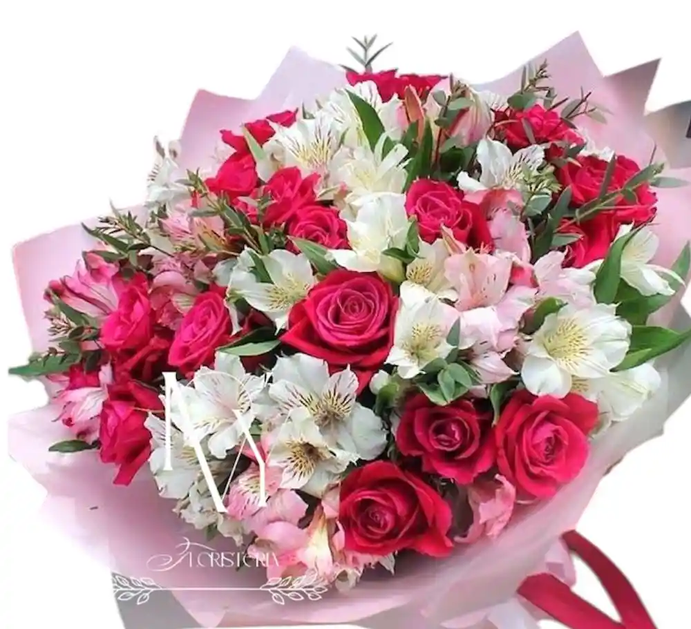 Flores Rosas Y Astromelia