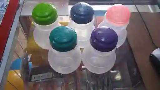 Saleros De Plástico Y Vidrio