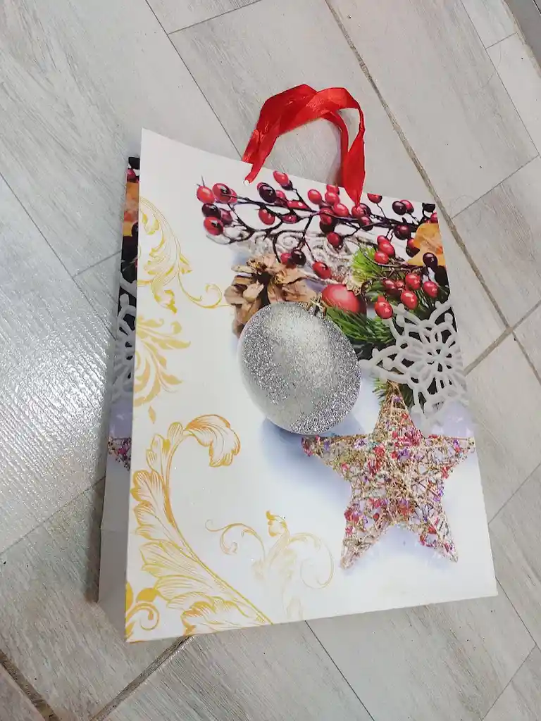Bolsa De Regalo Navidad Bola Navideña Mediana 32 Cm X 25 Cm