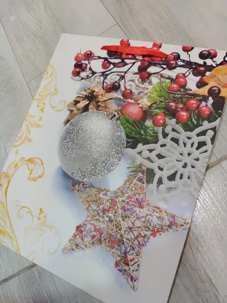 Bolsa De Regalo Navidad Bola Navideña Mediana 32 Cm X 25 Cm