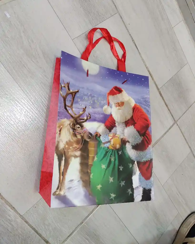 Bolsa De Regalo Navidad Papa Noel Y Reno Mediana 32 Cm X 25 Cm