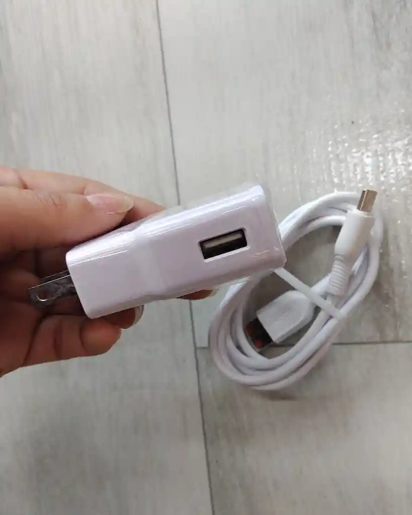 Cargador Weibo Completo Adaptador Usb Y Cable Tipo C Blanco