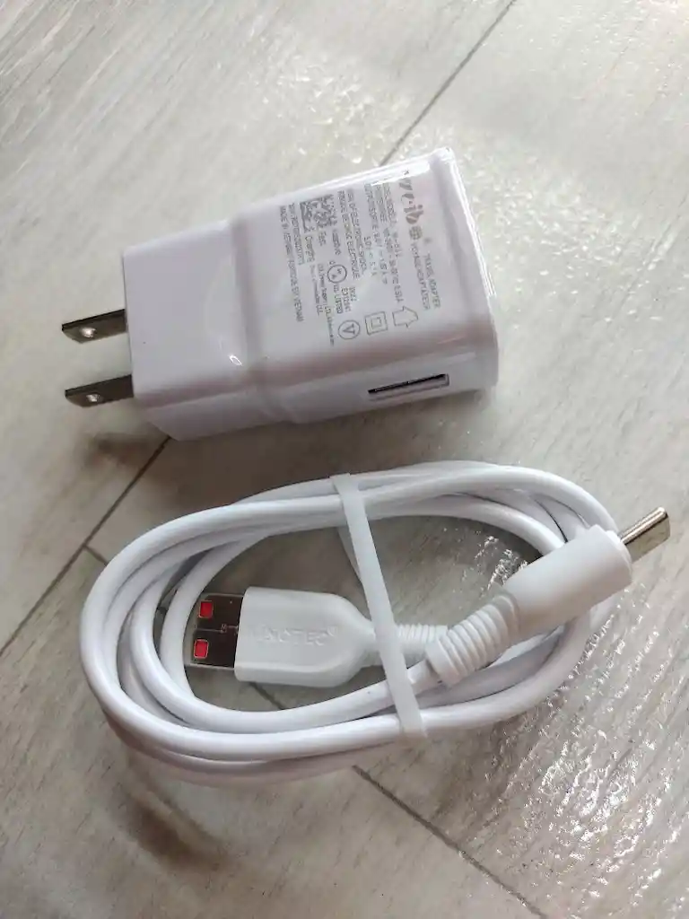 Cargador Weibo Completo Adaptador Usb Y Cable Tipo C Blanco