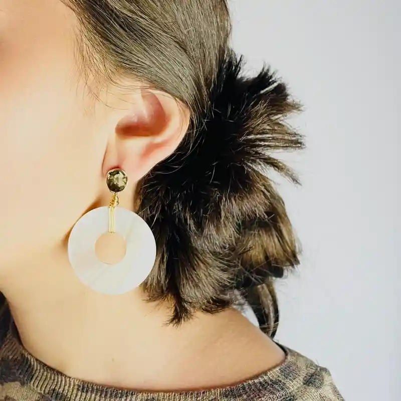 Aretes Dorados Con Nácar Gigante