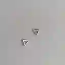 Aretes Plateados Con Diseño De Triangulo Pequeños