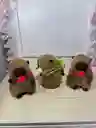 Capibara Con Frutica 25 Cm