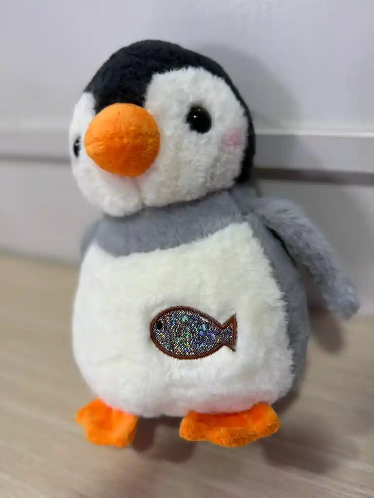 Pingüino Con Pez 25cm