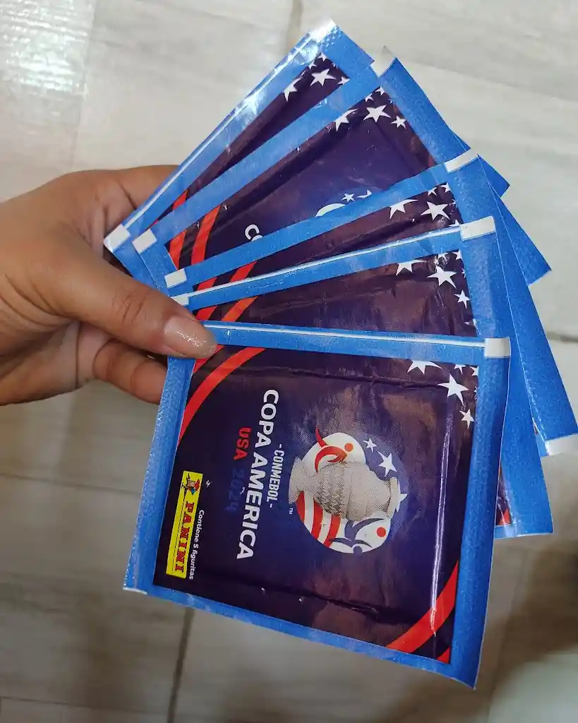 5 Sobres De Laminas Para El Album Copa America Usa 2024 Panini