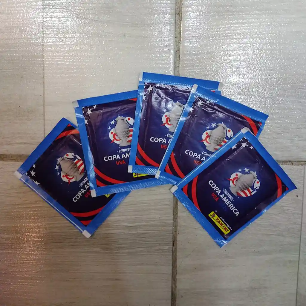 5 Sobres De Laminas Para El Album Copa America Usa 2024 Panini