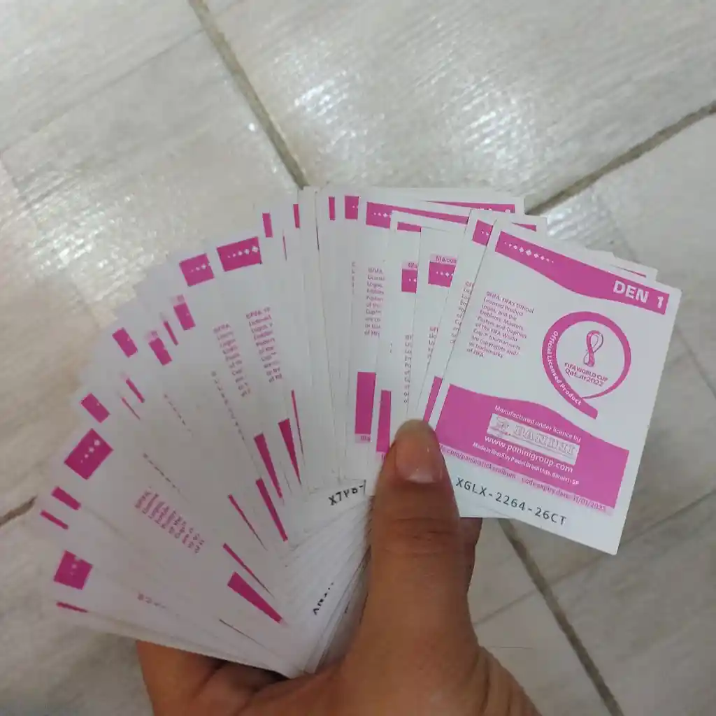 32 Escudos Laminas Sticker Set Completo De Escudos Para Album Copa Mundial Qatar 2022 Panini