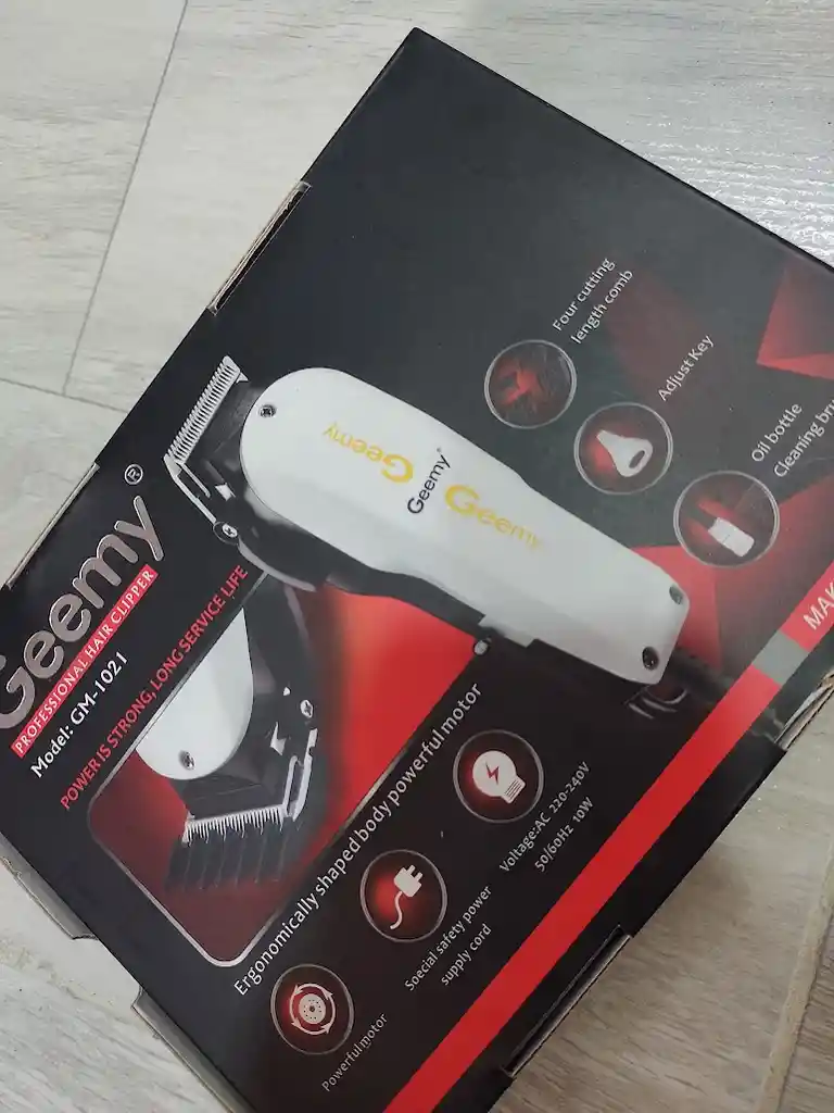 Maquina Afeitadora Blanca Geemy Gm-1021 Profesional Hair