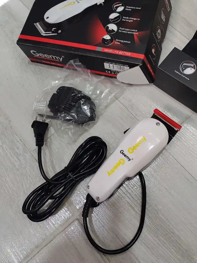 Maquina Afeitadora Blanca Geemy Gm-1021 Profesional Hair