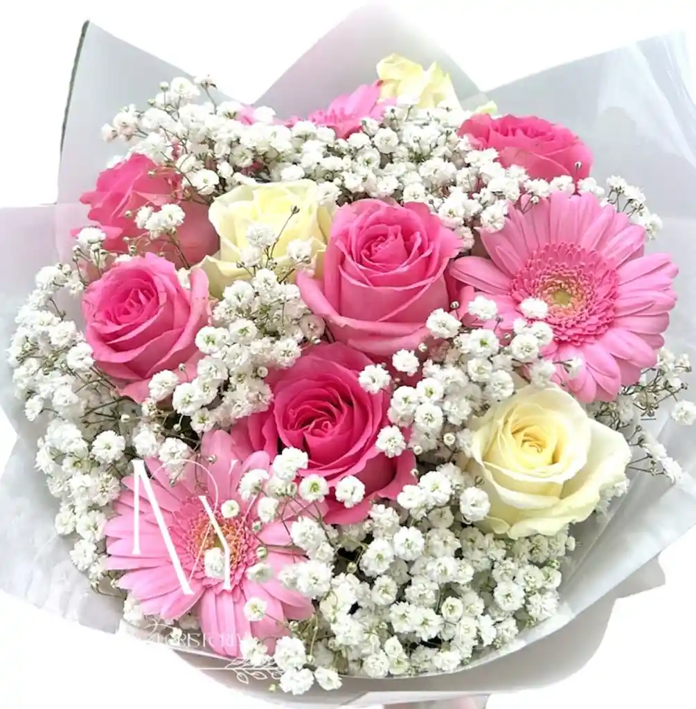 Flores Rosas Y Gerberas En Tono Pastel