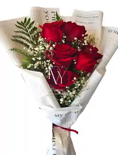 Flores Rosas Rojas En Ramillete