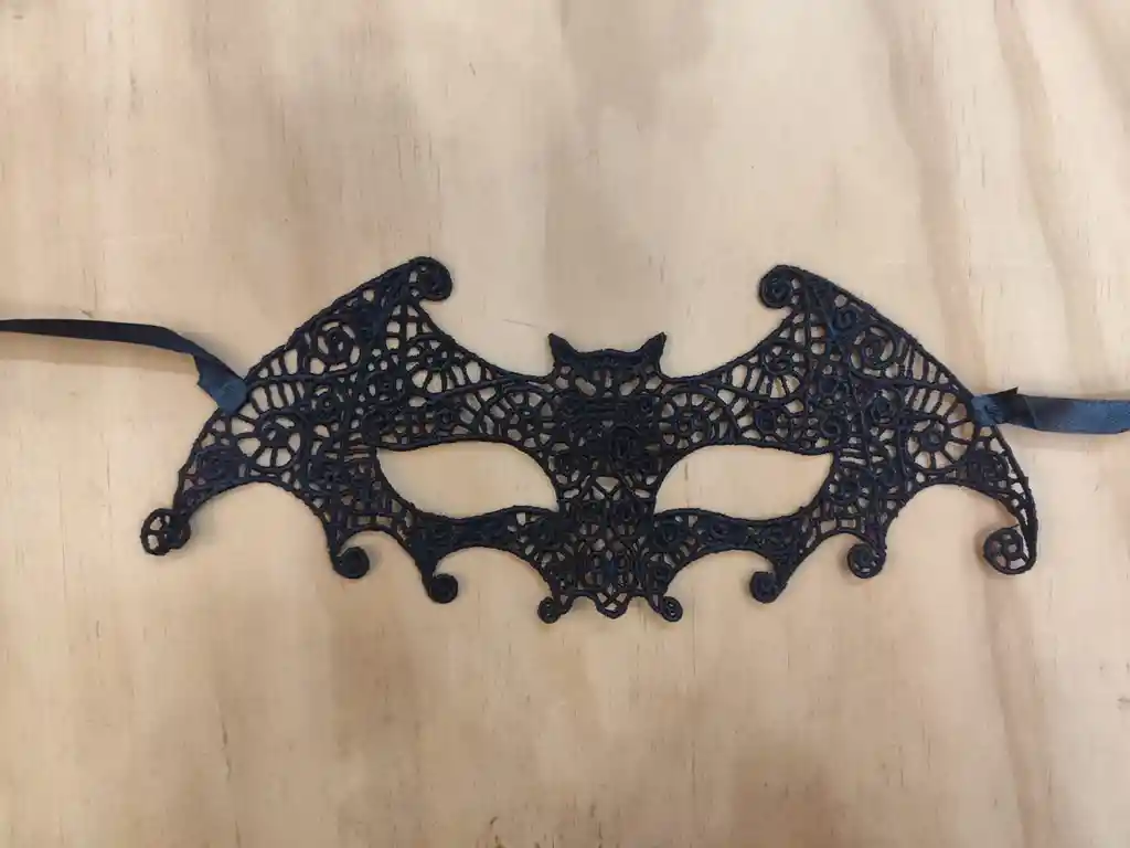 Antifaz Nocturnia Negro En Encaje