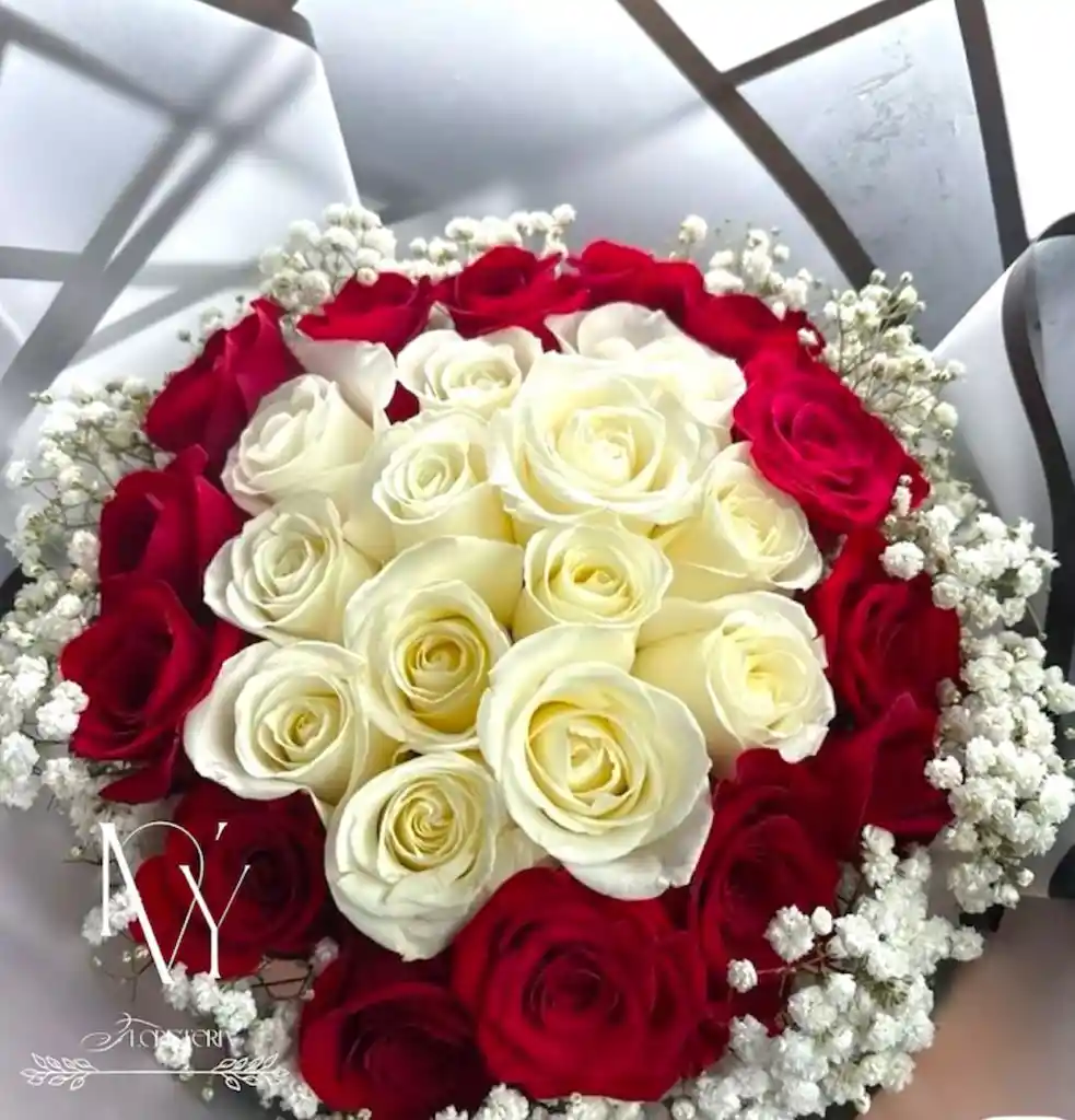 Flores Rosas Blancas Y Rojas Bello Amor
