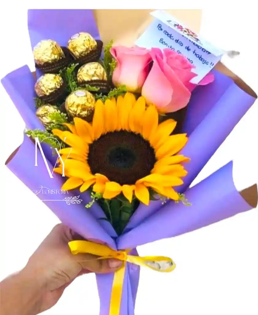 Flores Rosas Rosadas Y Girasol Dulce Detalle