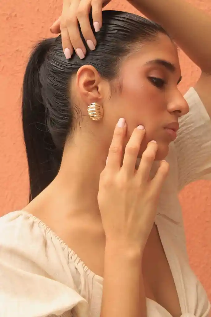 Aretes Aro Textura Ondas Doradas