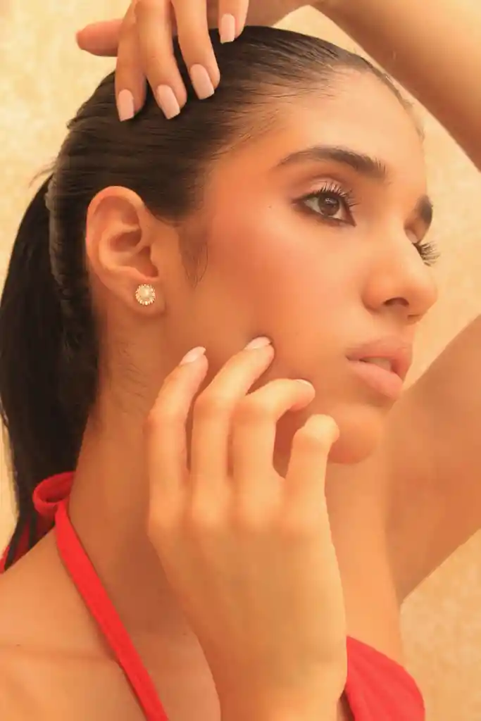 Arete-topo Perla Flor Dorado Rodio