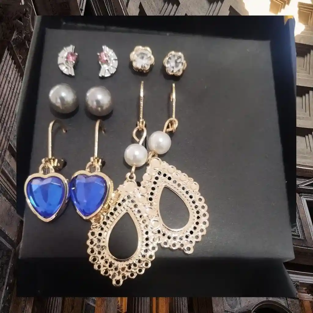 1 Par De Aretes, Variedad De Tamaños